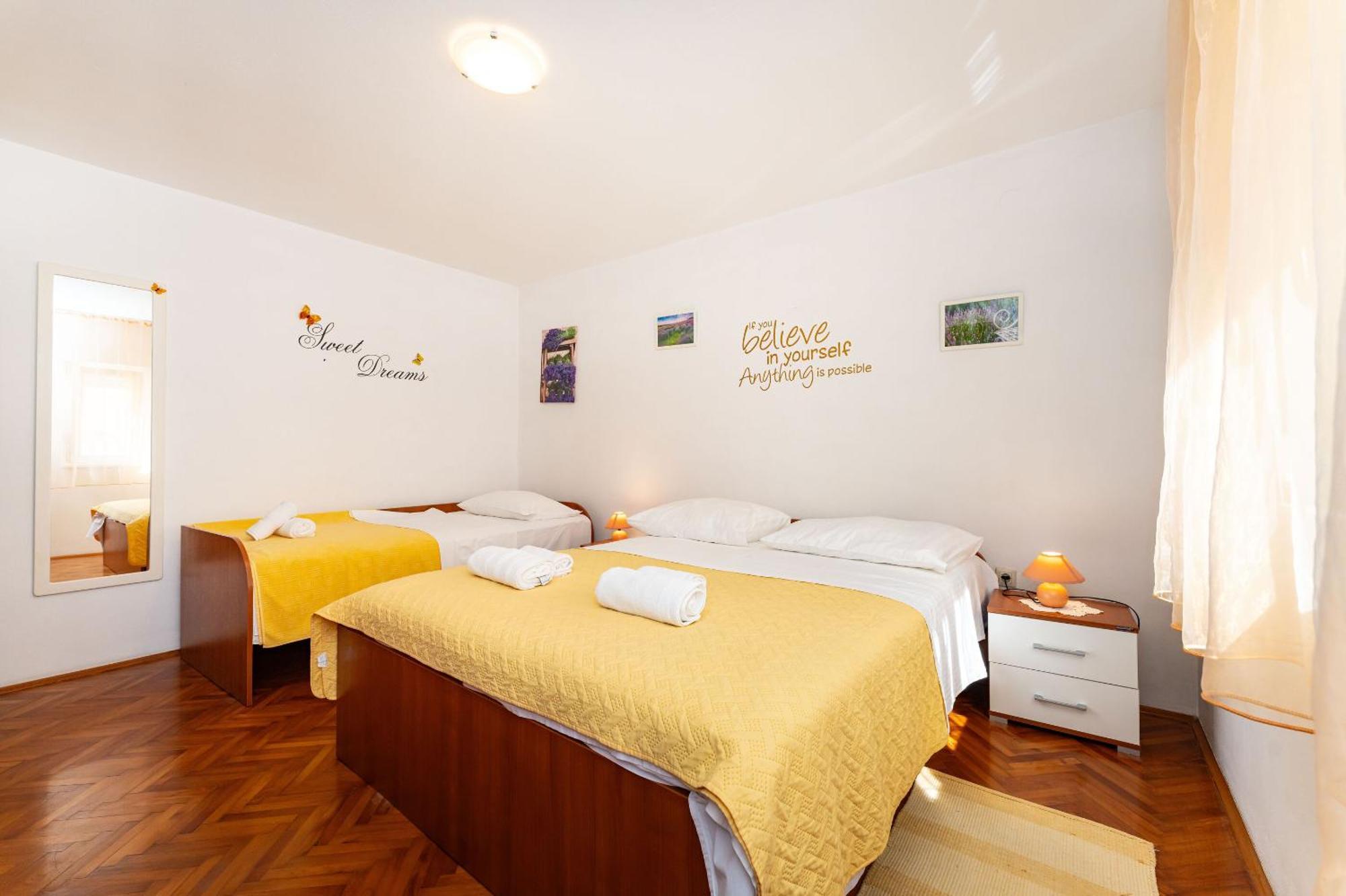 Apartments Nadica - Free Parking Nin Luaran gambar